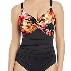 32ddd bathing suit